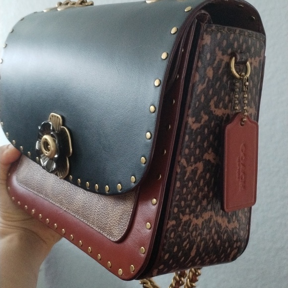 COACH Madison Signature Canvas Convertible Crossbody Tea Rose & Snakeskin - Picture 4 of 12